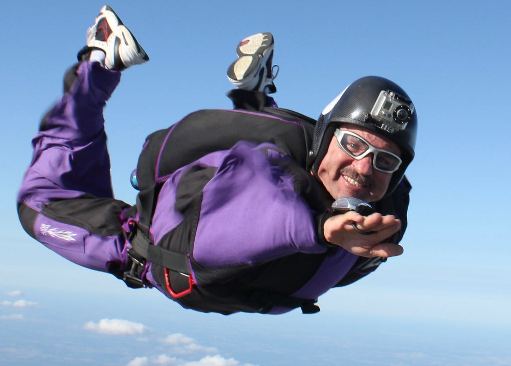 Conquering the Skies with One Arm: The Resonant Spirit of Skydiver Tommy Fergerson and Naturnest