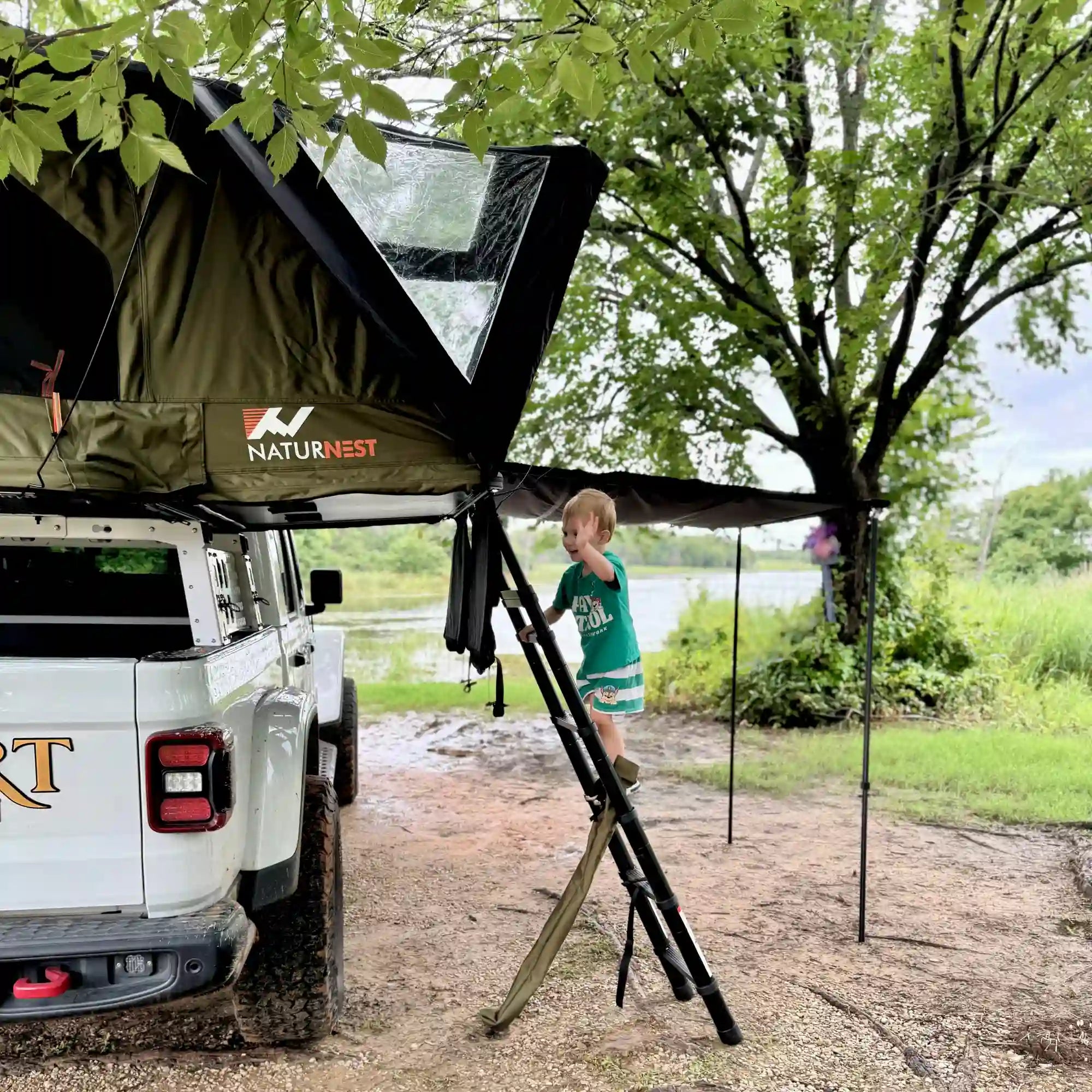 Naturnest Sirius 1 Plus Clamshell Rooftop Tent