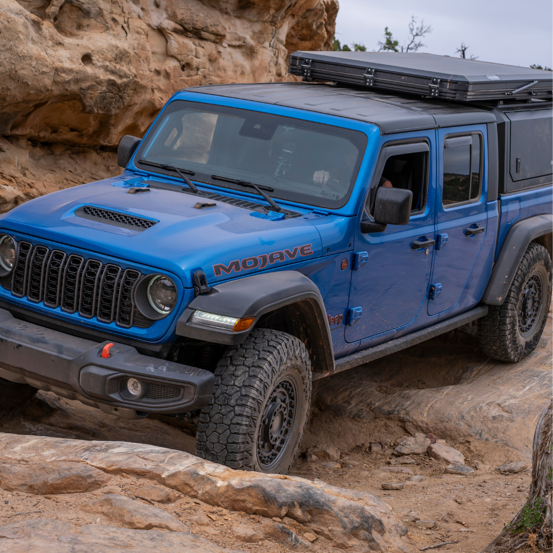 Naturnest Polaris 2 Triangle rooftop tent