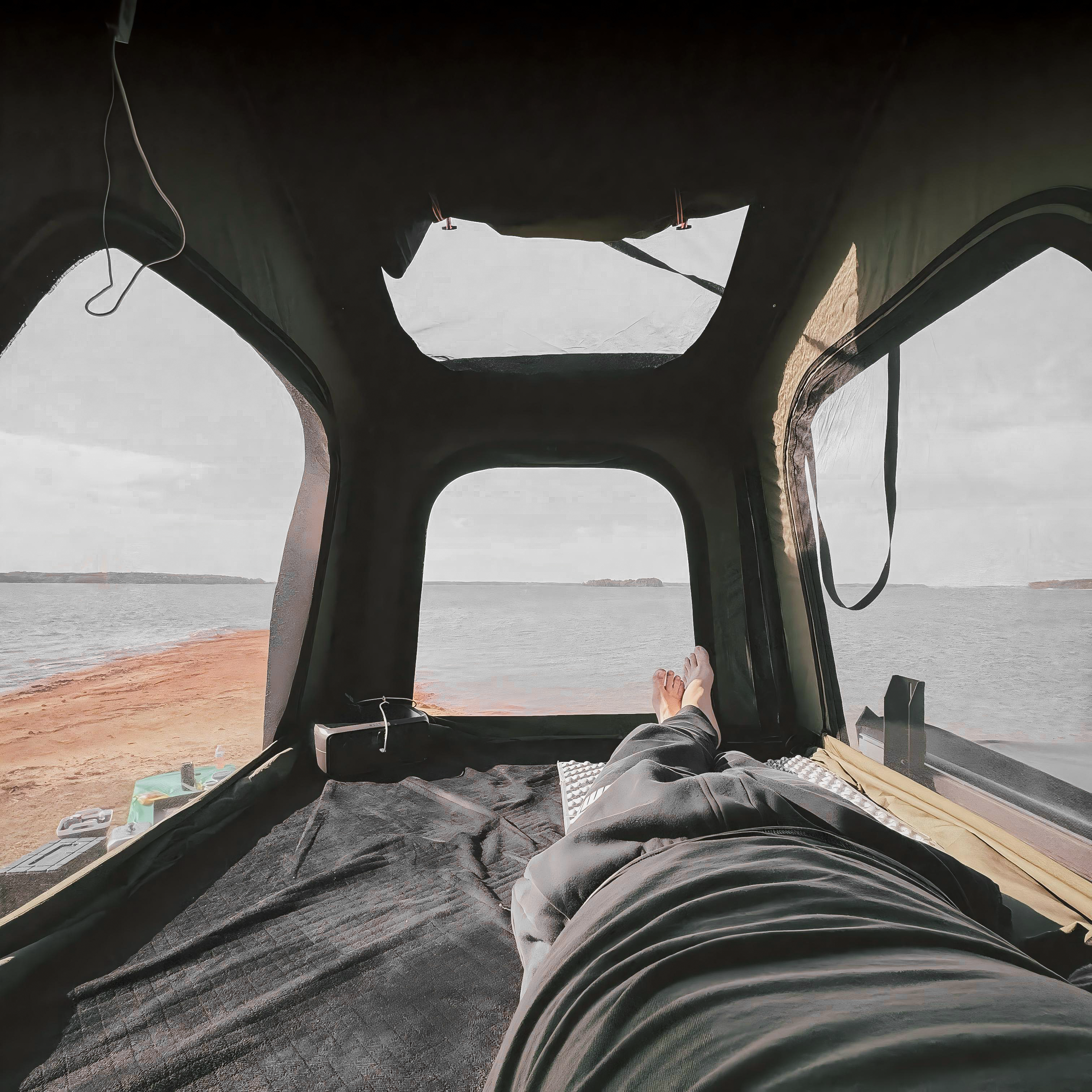 Naturnest Polaris 2 Triangle rooftop tent