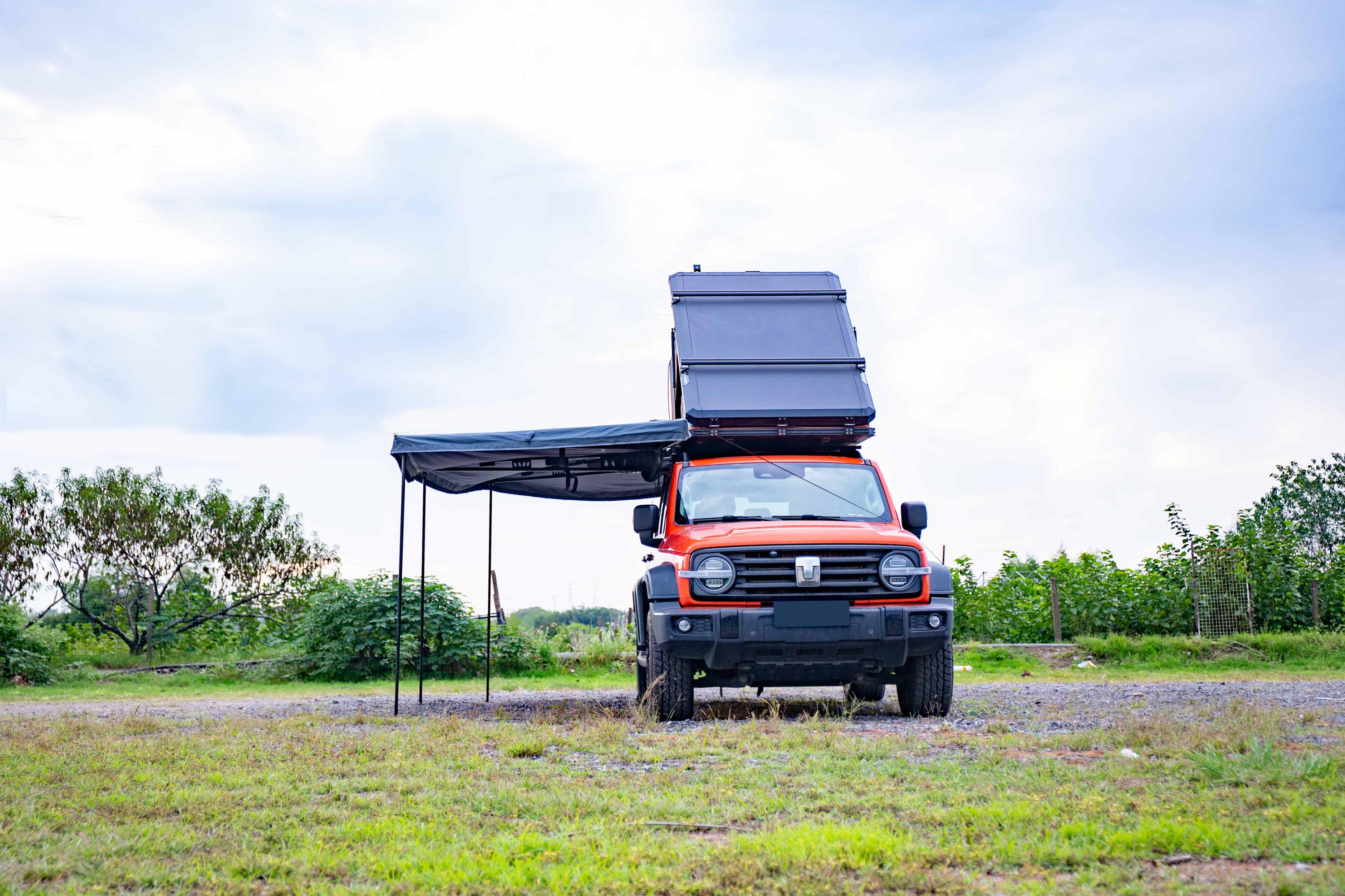 Naturnest Polaris Rooftop tent + Naturnest 270 awning plus passenger side