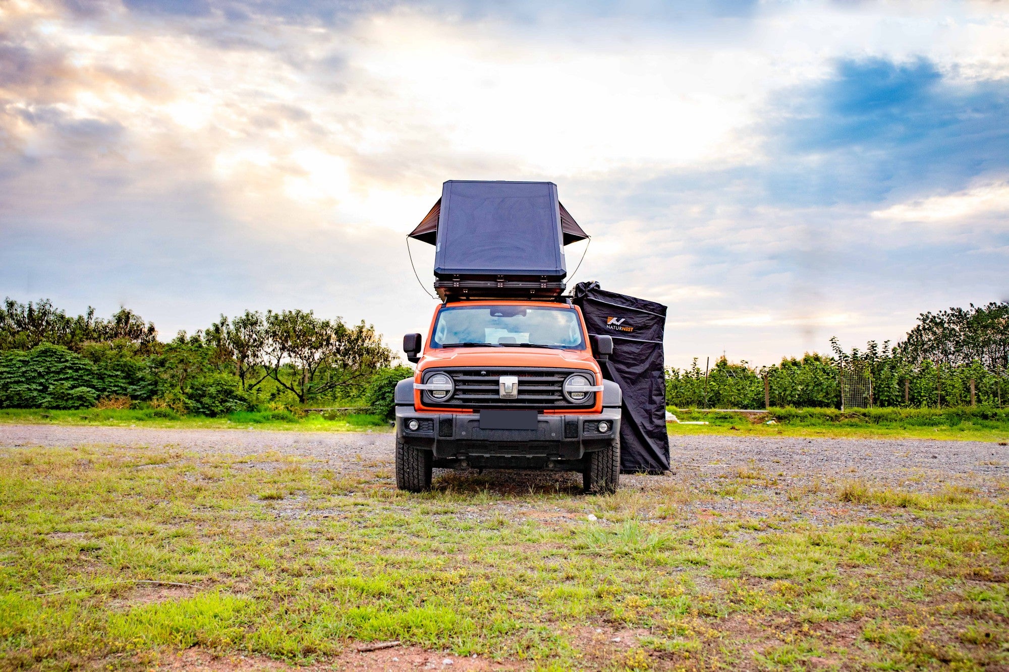Naturnest Polaris plus rooftop tent+Naturnest shower room