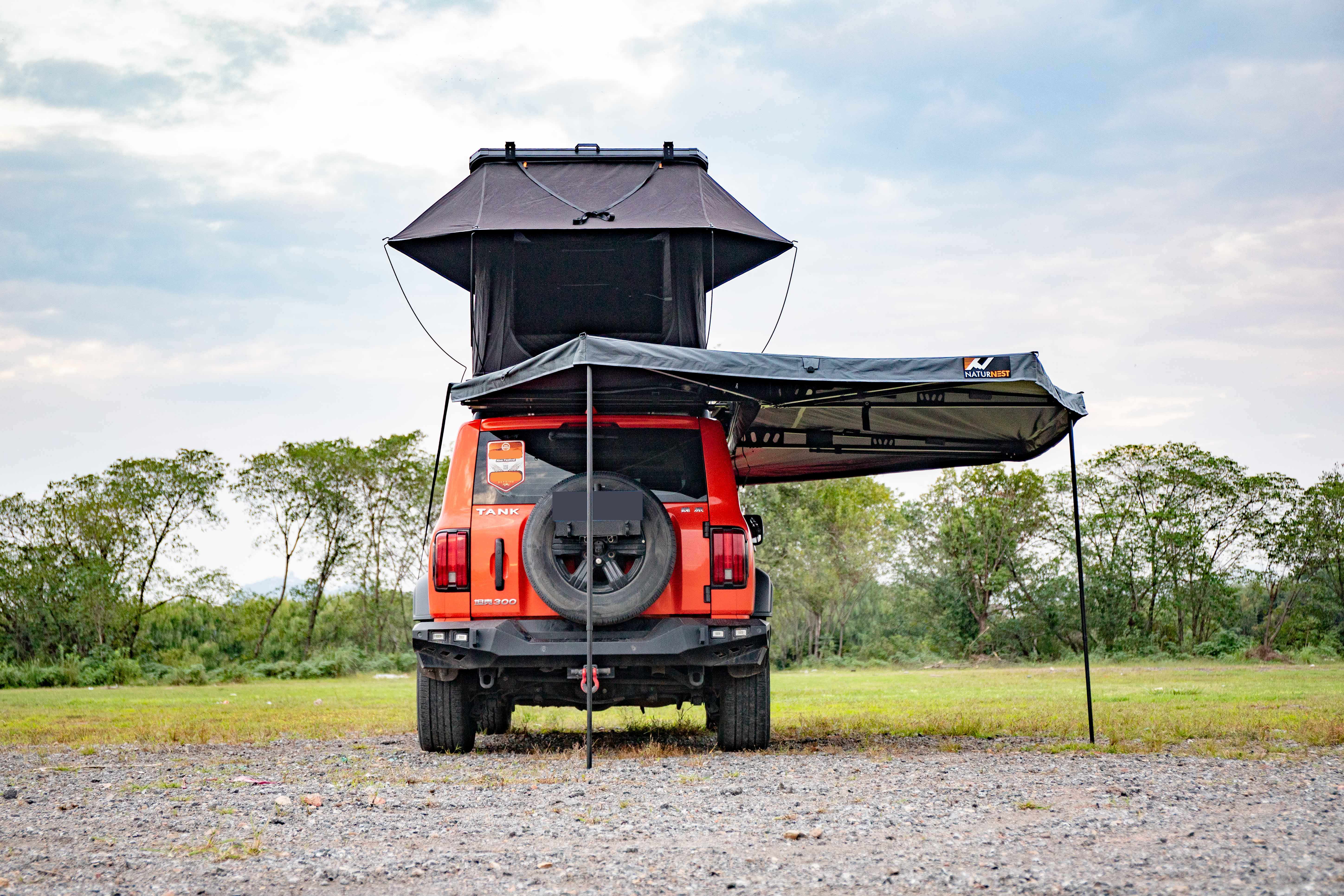 Naturnest Polaris plus rooftop + Naturnest 270 awning plus passenger side