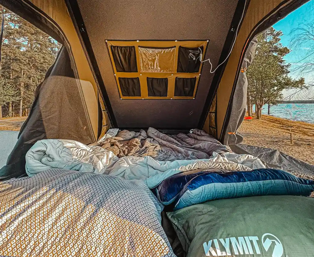 nature lodge plus tent vacanceselect Naturnest Aluminum Clamshell Hard Shell Rooftop Tent | 2 Person | Double-layered fabric