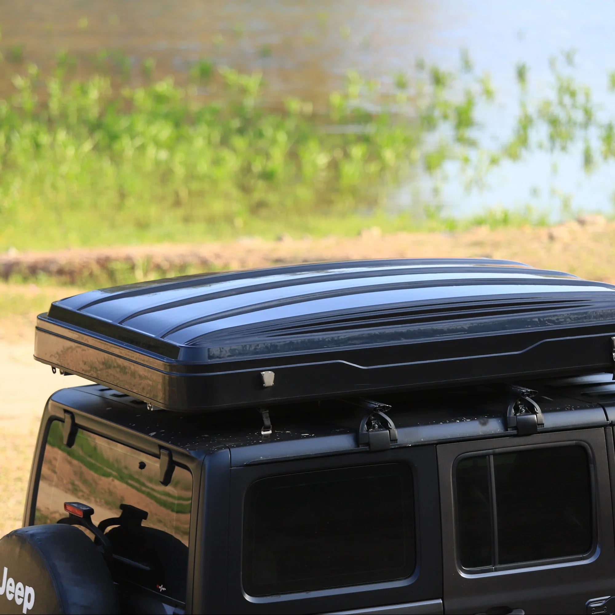 Naturnest Orion Pro Hard Shell Rooftop Tent