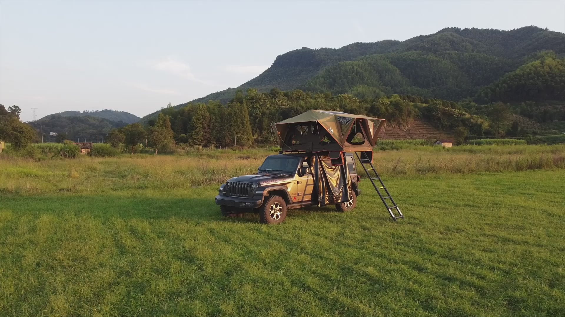 Naturnest Andromeda Dark Green SoftShell Rooftop Tent