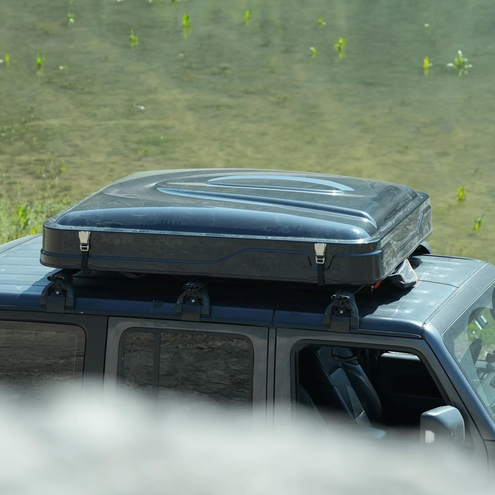 Naturnest Sirius 2 Clamshell Rooftop Tent